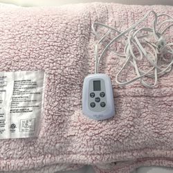 Laura Ashley - Twin Heated Blanket, Ultra-Soft Plush Throw Blanket with Sherpa Reverse, Medium Weight Bedding with 10 Heat Settings & Auto Shut-Off (C