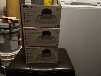 Ceiling light fixtures