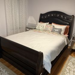 Queen Bedroom