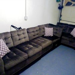 Raymour & Flanigan Sectional