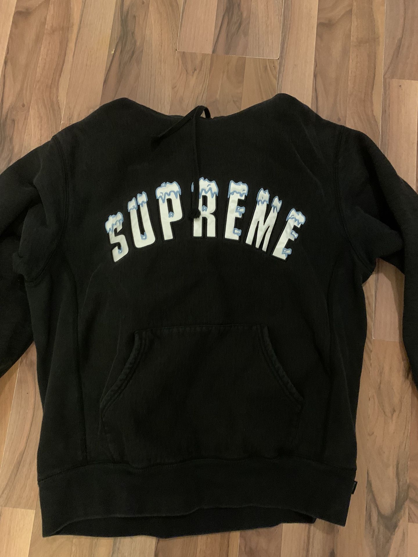 Supreme Hoodie