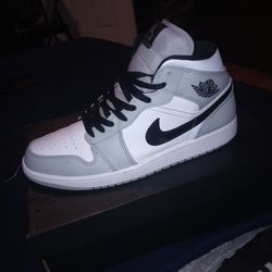 Black And White And Gray  Jordan 1 Size 12