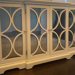 Elegant Mirrored White Console Cabinet – Excellent Condition