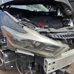 2016-2018 NISSAN MÁXIMA SEDAN HEADLIGHT RIGHT PASSENGER SIDE