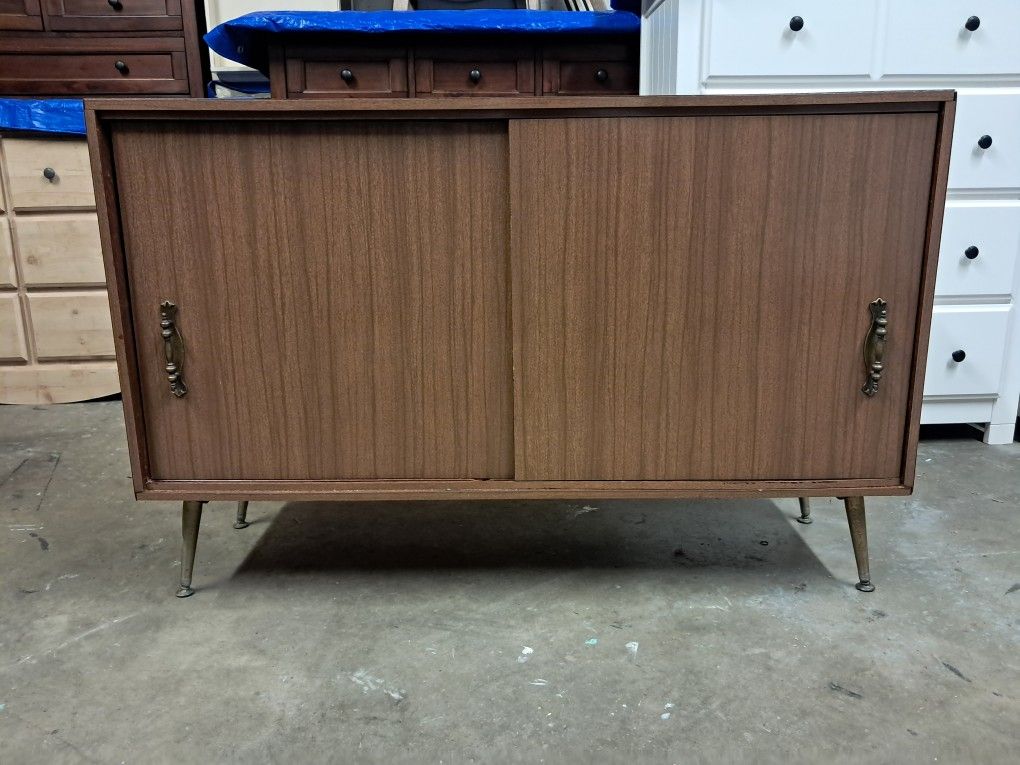 Mid Century Modern MCM TV Stand / Cabinet