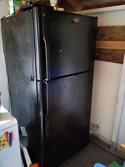 Refrigerator And Freezer On The Top