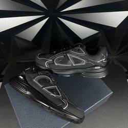 DIOR B30s SNEAKERS