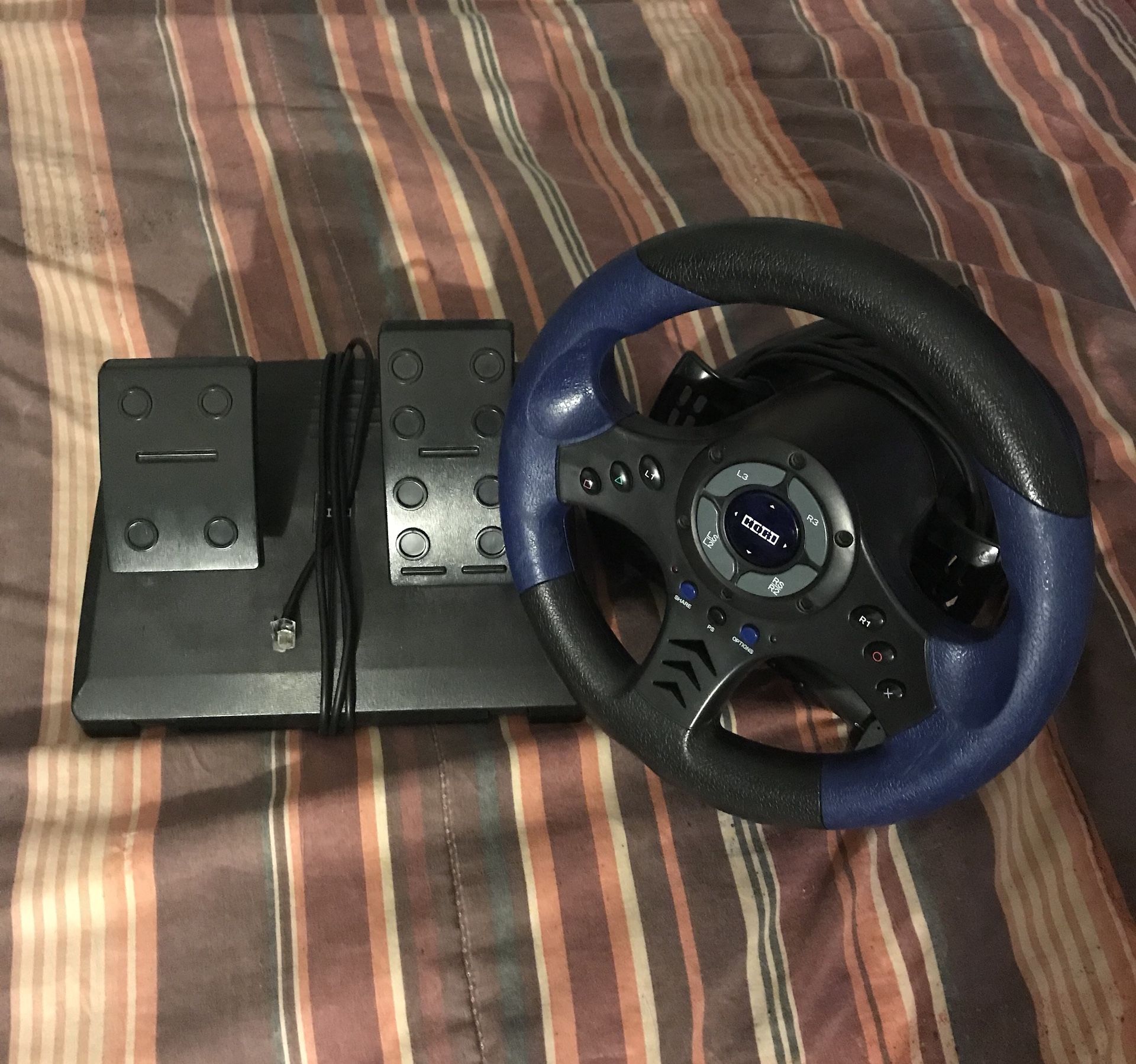 HORI PS3/PS4 Steering wheel and pedals for Sale in Miami, FL OfferUp