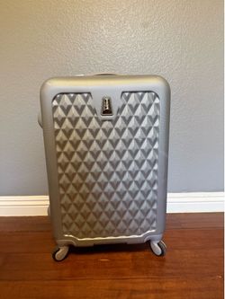 Travel luggage (W16”x H22”)