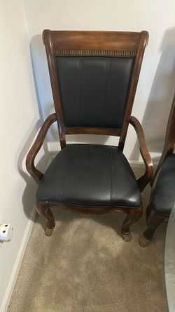  5 Pcs Dining Set + 2 Additional Arm Chairs