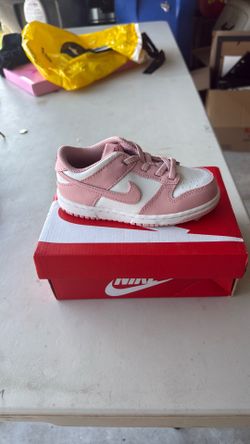 Nike Dunk Low