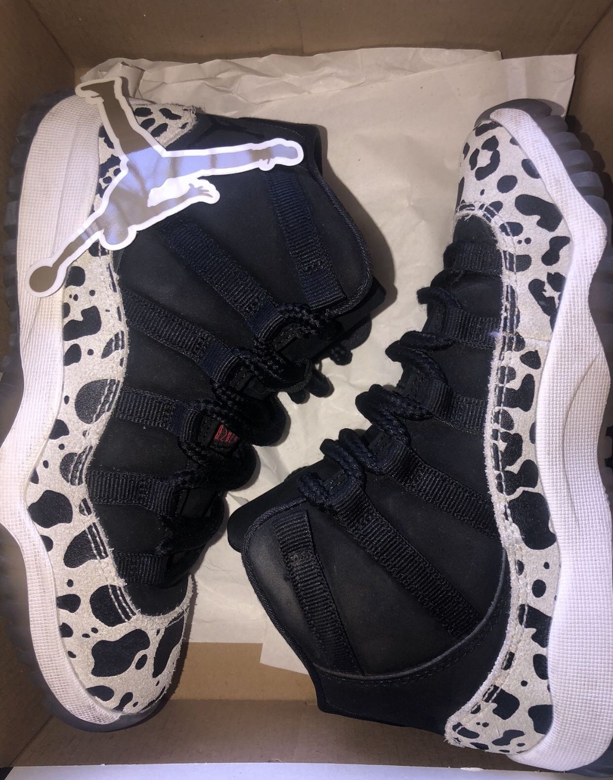 Jordan 11 Retro Kids Size 1y