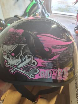 Female skid lid helmet