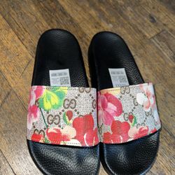 Gucci Slides 