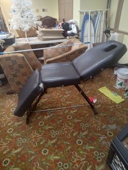 Adjustable Massage Table