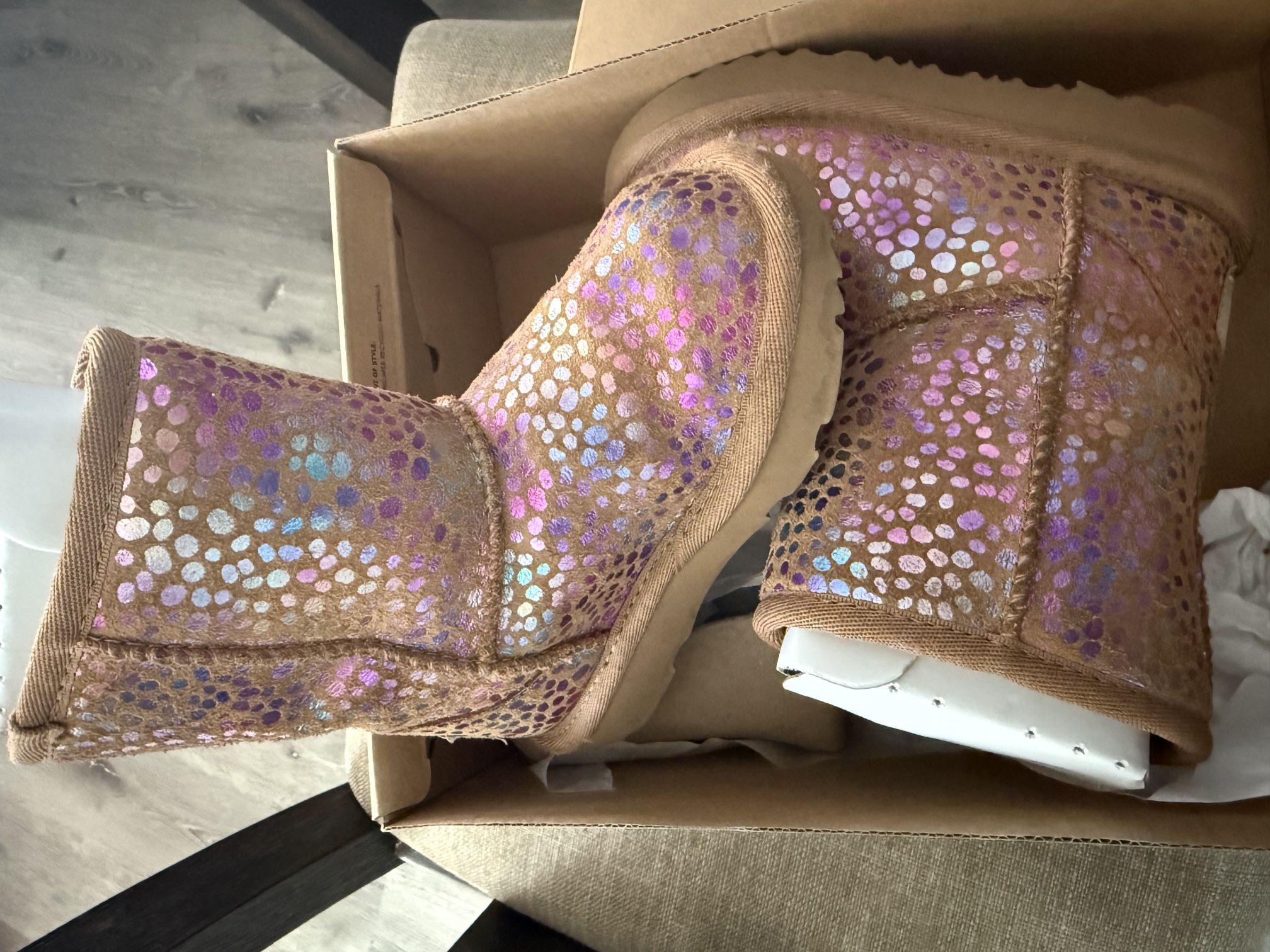 UGGS Boots Kid Size 7 Classic II Spots