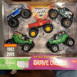 Monster Jam Retro Edition Grave Digger Set 
