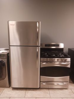 Set of fridge and stove