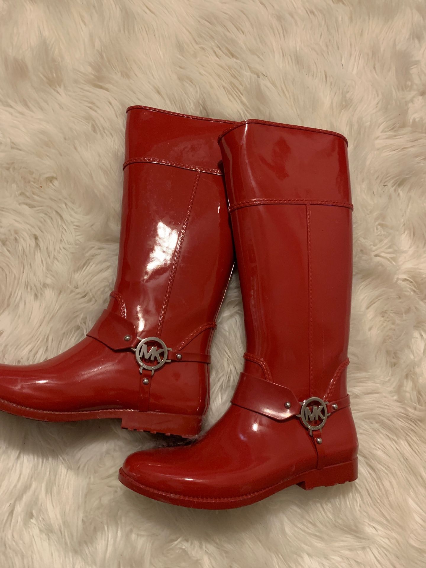 Woman’s size 10 Michael kors rain boots