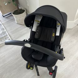 Like New Doona Car Seat And Stroller