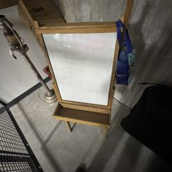 Easel