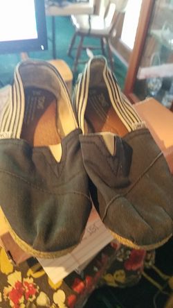 Toms shoes