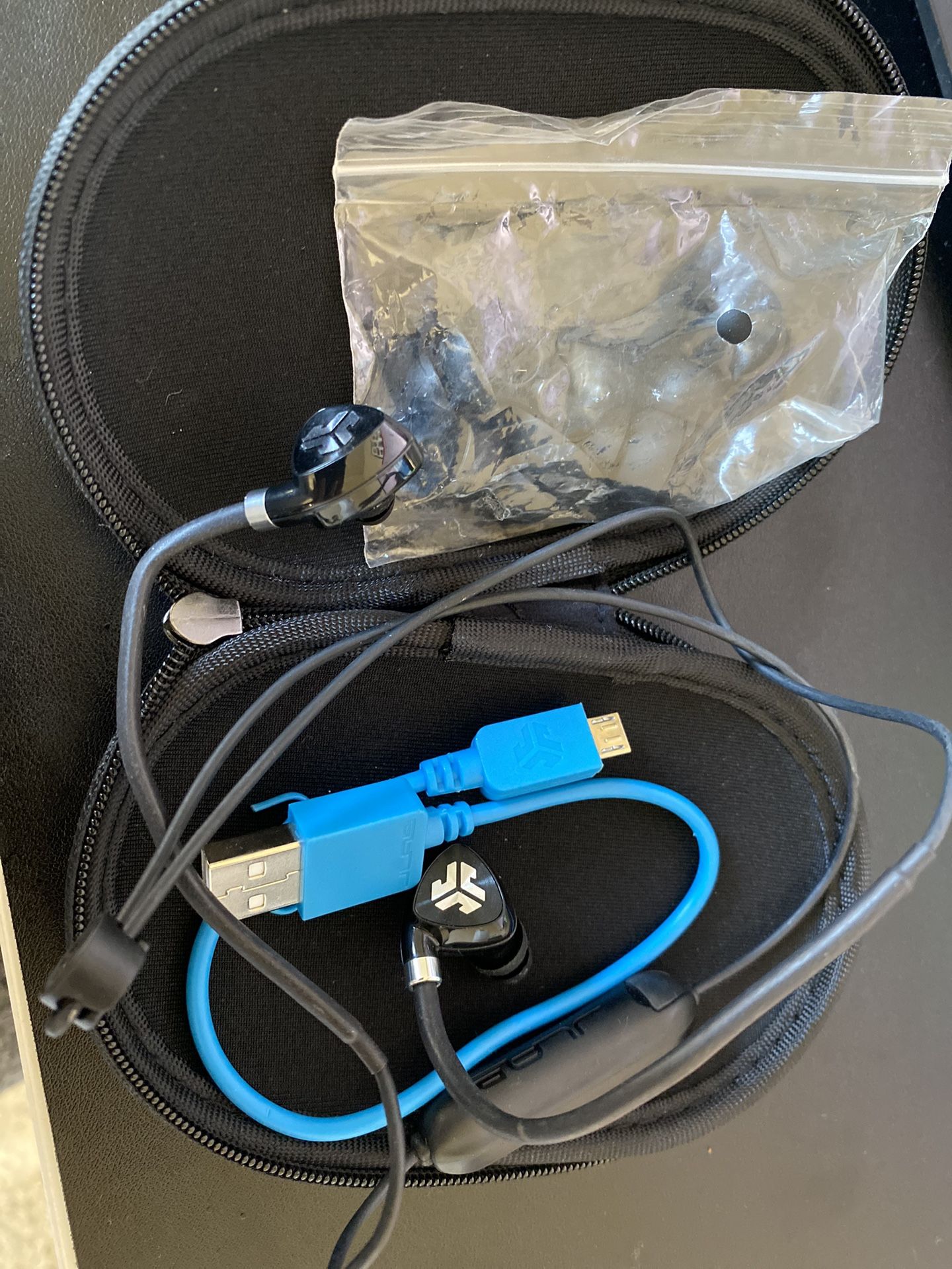 Earbud Headphones Bluetooth Wireless JLab