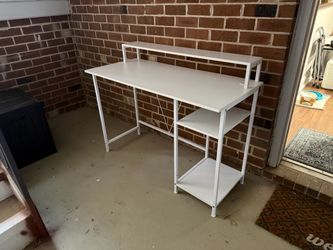 Computer desk