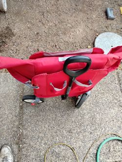 Radio Flyer indoor outdoor folding Cart