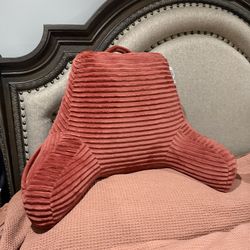 Reading pillow