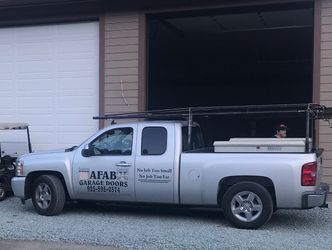 In Need Of Garage Door Tech