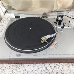 Sanyo TP-1012 Direct Drive Turntable Record Player WORKS. 