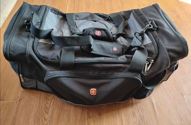 Swiss Gear Duffel Bag 28"