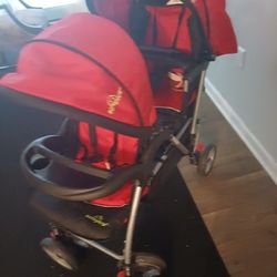 DOUBLE  STROLLER  SAFE PLUS GREAT CONDITION 