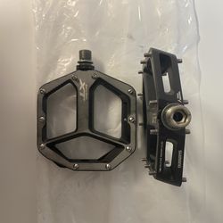 Shimano Deore XT M8040 Flat Trail pedals