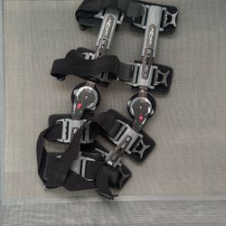 Donjoy - Hinged Knee Brace ROM Adjustable Post Op Knee  Immobilizer Protector