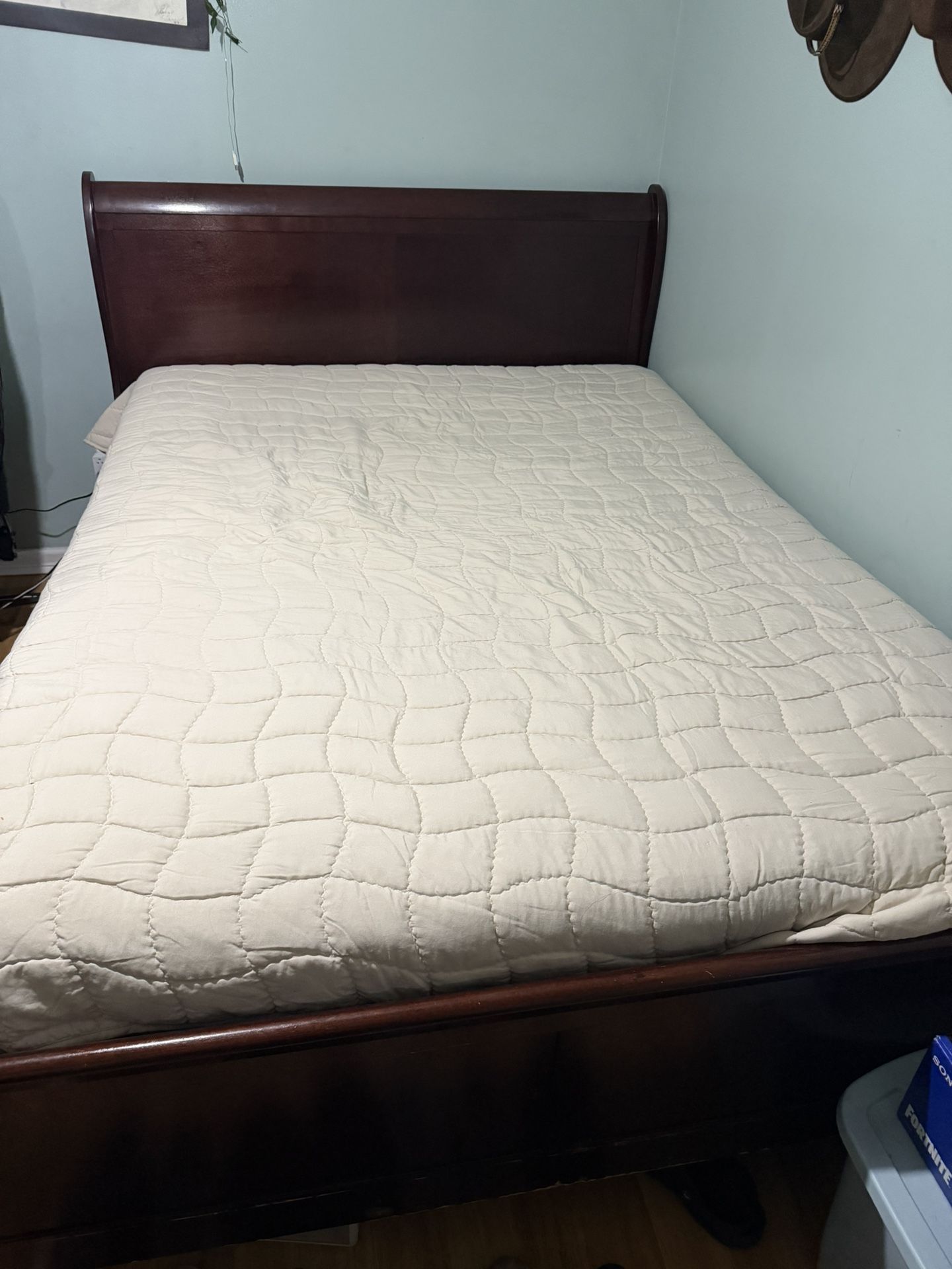 Queen Bed With Frame