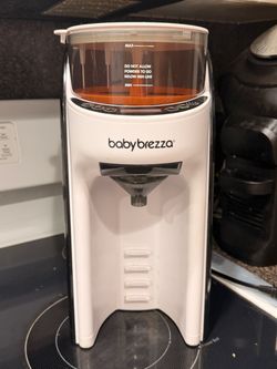 Baby Brezza formula maker