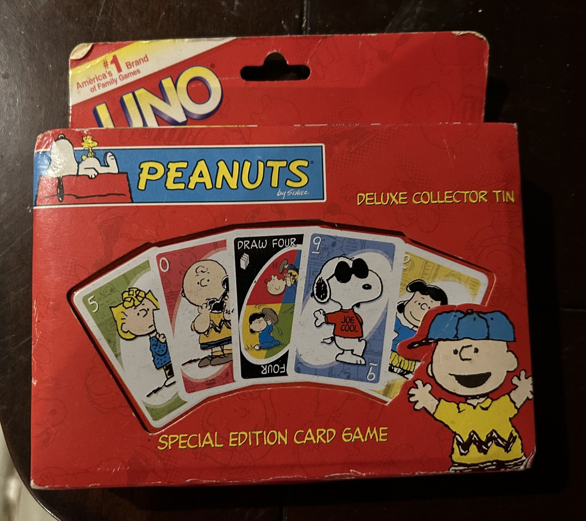 Peanuts UNO Deluxe Collector Tin Game