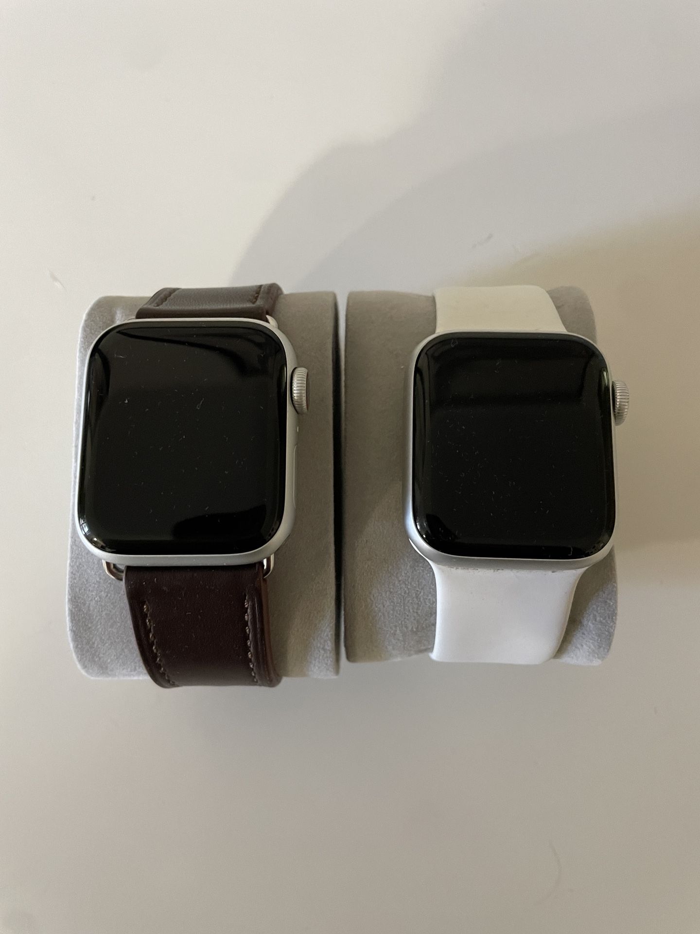 Two Apple Watch S5 40mm Silver Cellular