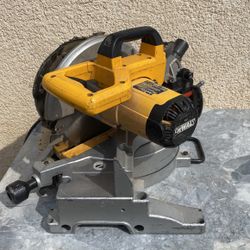 D Walt 10 inch chopsaw