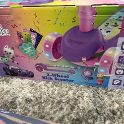 Jetson Gabby dollhouse scooter