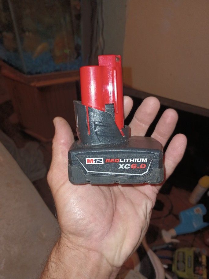 Milwaukee 12v 6.0 Battery 