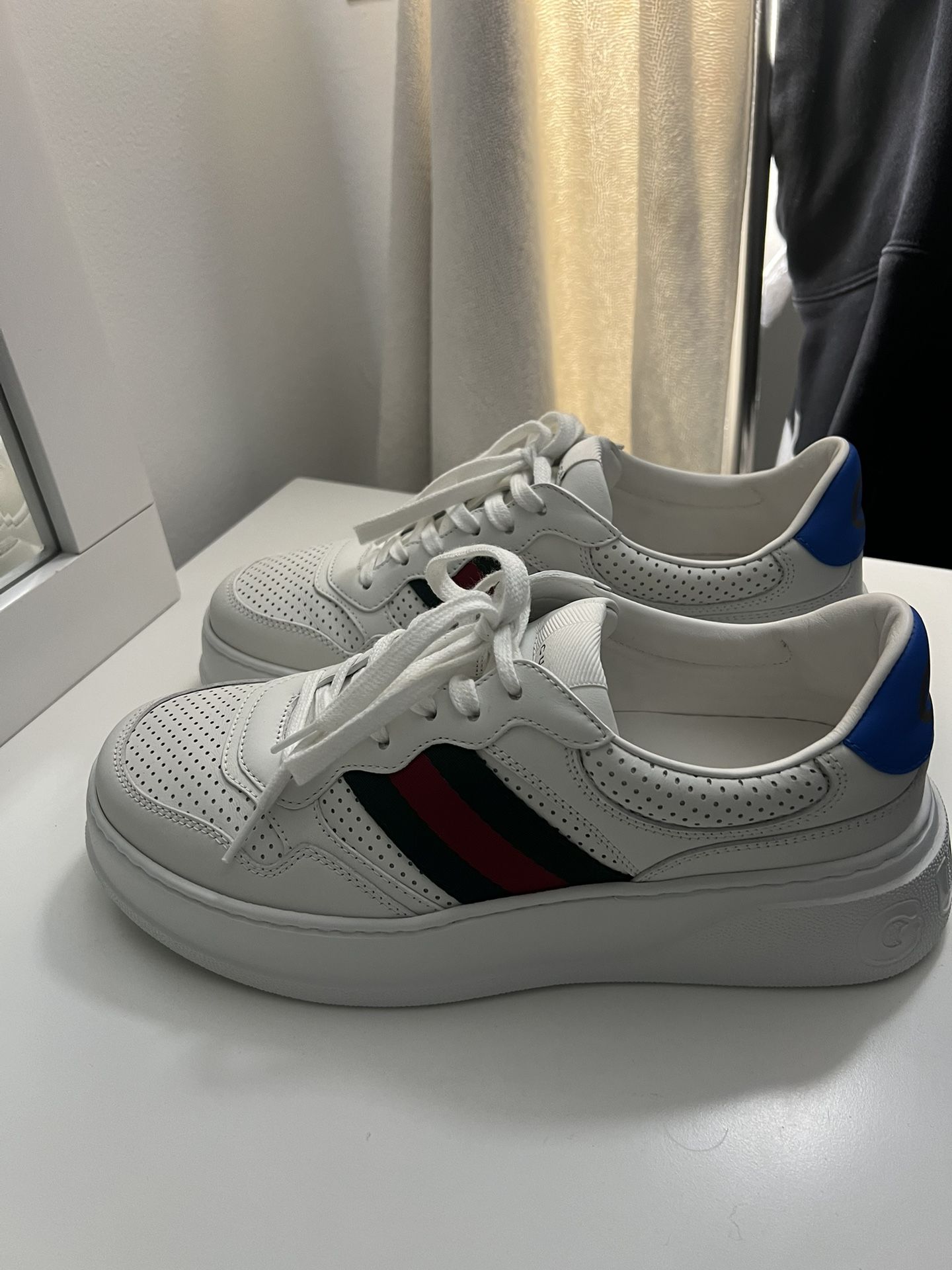 Gucci Sneakers size 9