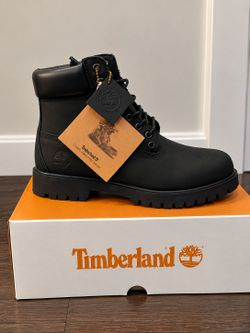 Mens timbs sizes 7.5-12 hmu $130 each 💯🔥🙆