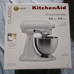 Kitchen Aid 4.5qt tilt head stand mixer. Brand new $240