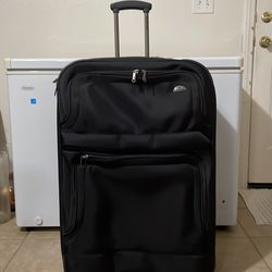 Samsonite large luggage