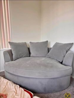 Big  Loveseat Cozy Oval Round