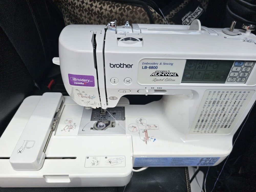 brother sewing machine embroidery Lb6800 with pedal and accessories