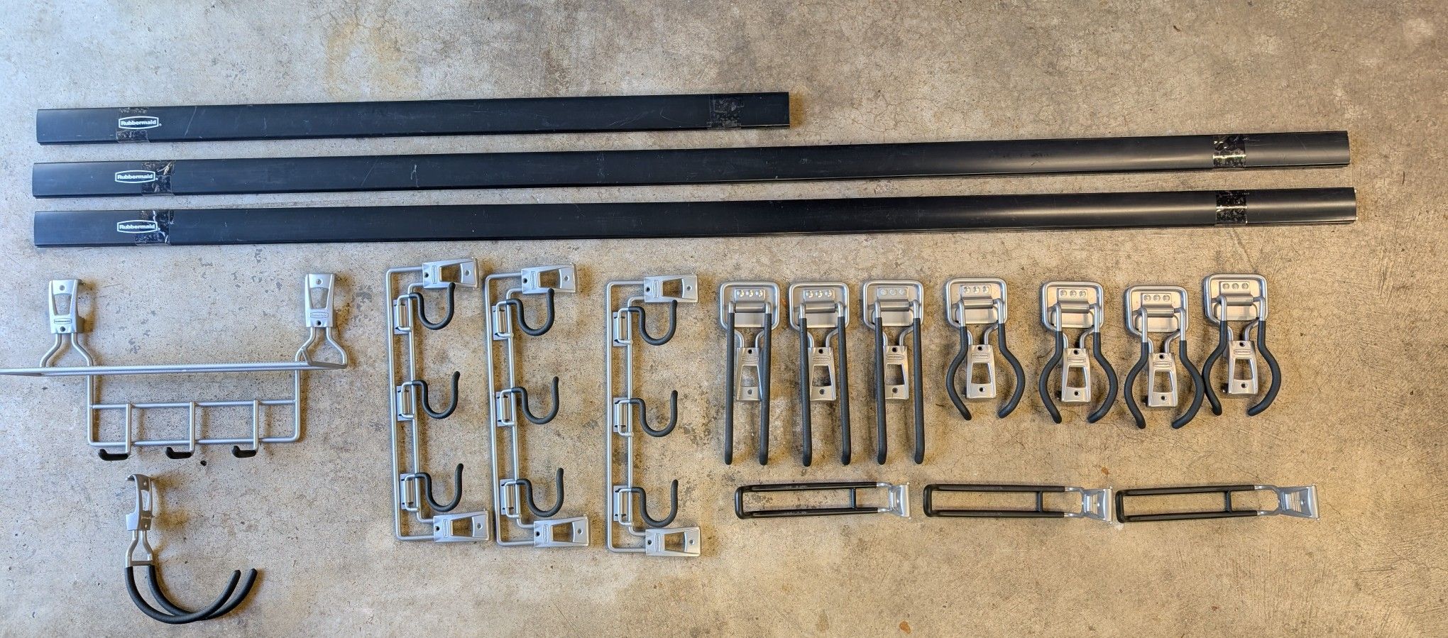 Rubbermaid FASTTRACK Garage Storage System